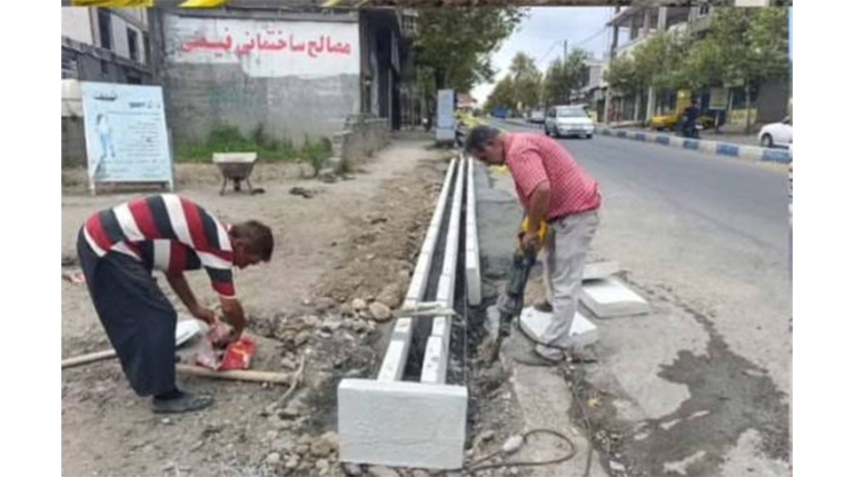 اجرای کانال بتنی آب در خیابان جمهوری اسلامی تالش