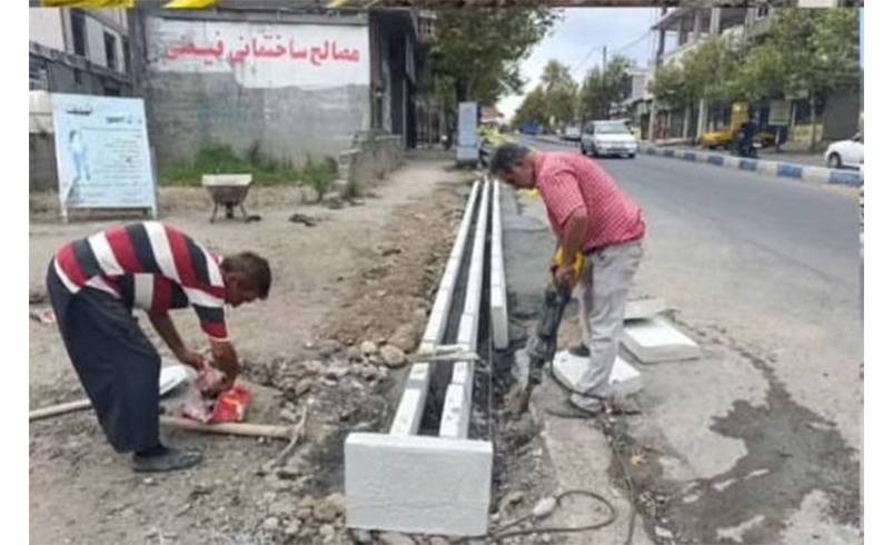 اجرای کانال بتنی آب در خیابان جمهوری اسلامی تالش