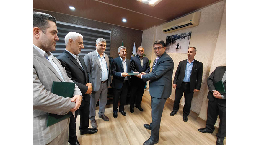 بازدید فرماندار شهرستان تالش از شهرداری به مناسبت روز کارمند