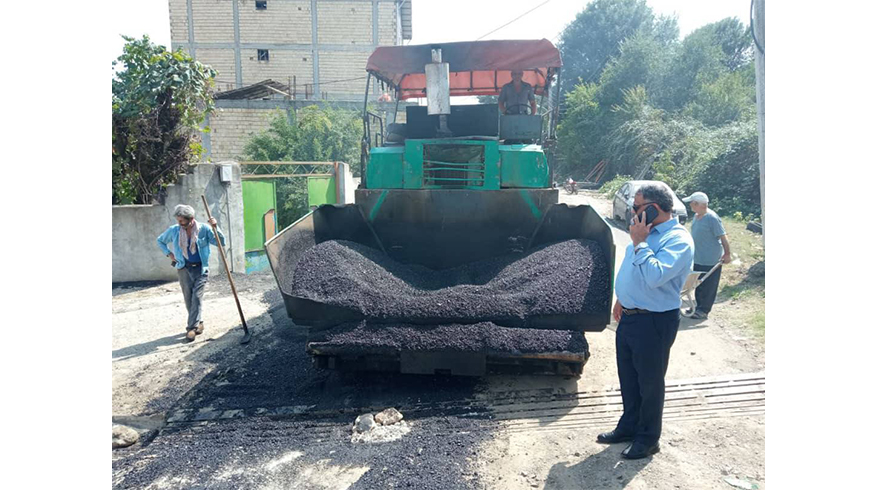 آغاز عملیات آسفالت خیابان اتحاد تالش با حضور شهردار
